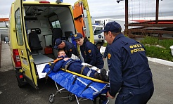 Специалисты ДВОМЦ оказали медицинскую помощь пострадавшим с «затонувшего теплохода»