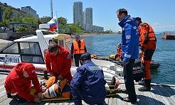 Сотрудники ДВОМЦ ФМБА России приняли участие в масштабном учении по спасению людей на море