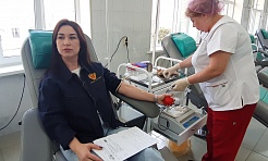 Сотрудники ФГБУЗ ДВОМЦ ФМБА России сдали кровь в рамках Недели донорства крови в России, приуроченной к празднованию Национального Дня донора