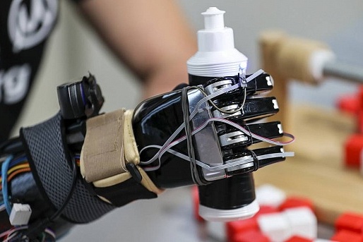 ТАСС: В России разработали гибкие датчики для бионических протезов и умной одежды